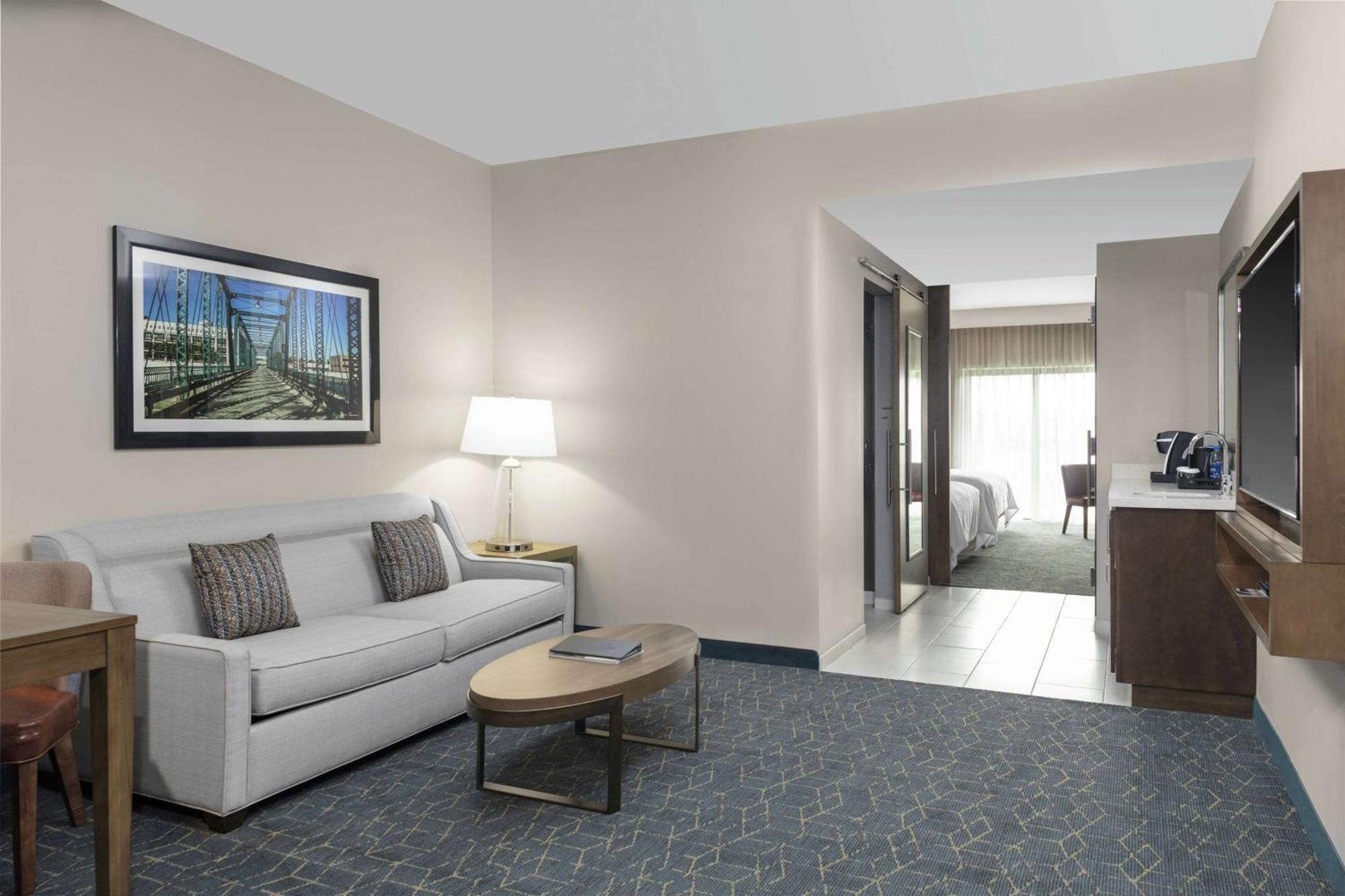 Embassy Suites By Hilton Grand Rapids Downtown Exterior photo